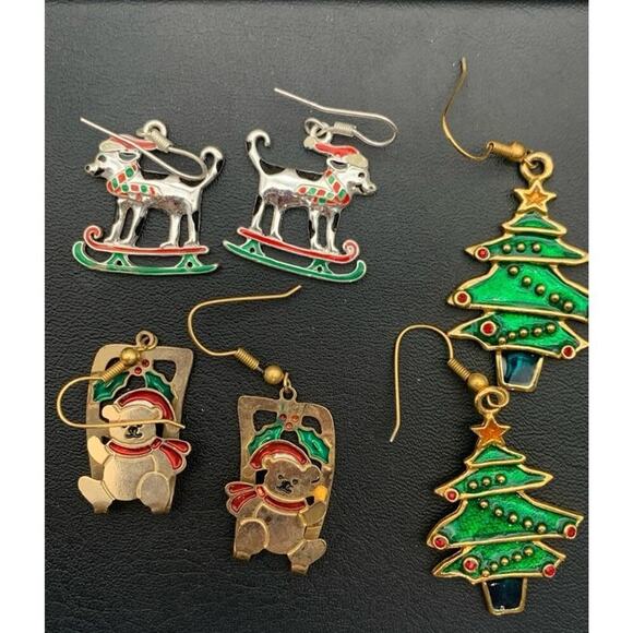 Lot Of 3 Pairs Of Christmas Themed Dangle Earrings Dog, Tree, Teddy Bear - Picture 1 of 3